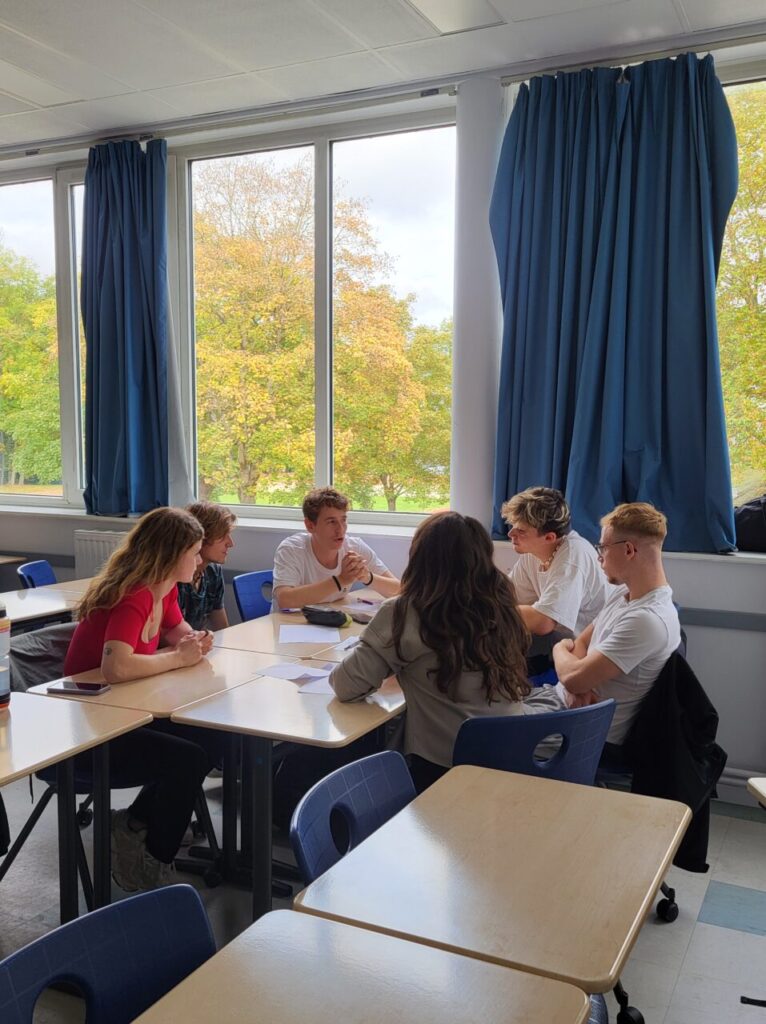 Le mardi 22 octobre, l’UFR STAPS de Nancy a eu l’honneur d’accueillir Mme Jenna Lorusso pour un workshop spécialement organisé pour les étudiants de la filière Education et Motricité, présentant un outil de formation sur l’engagement politique.
