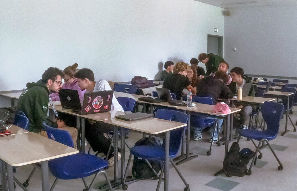 L'Association TAFISA et la Faculté des sciences de Nancy ont collaboré en ce début d’année pour apporter aux étudiants en L3 et en master Management du sport une vision holistique du Sport pour tous. En cette occasion, nous avons reçu Jörg Benner, président de la Fédération allemande de Flying Disc et conseiller Sport pour tous de la Fédération européenne de Flying Disc.