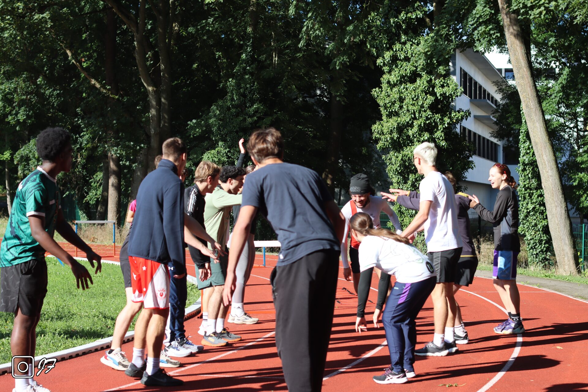 À l'occasion de cette rentrée 2024-2025, les étudiants de première année à l'UFR STAPS de Nancy ont eu la chance de vivre une semaine d'intégration unique, organisée par leurs aînés de 3ème année, spécialité "Management du Sport" : la Semaine L1'tégration Sportive.