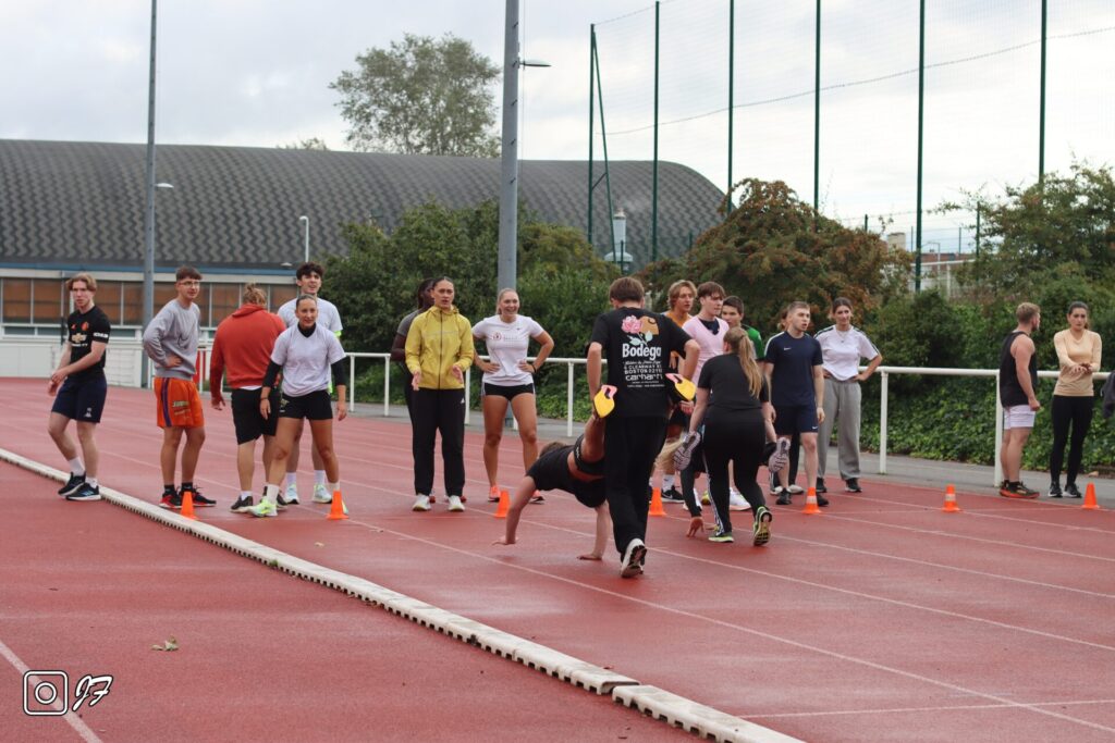 Etudiants UFR STAPS Nancy sur le terrain