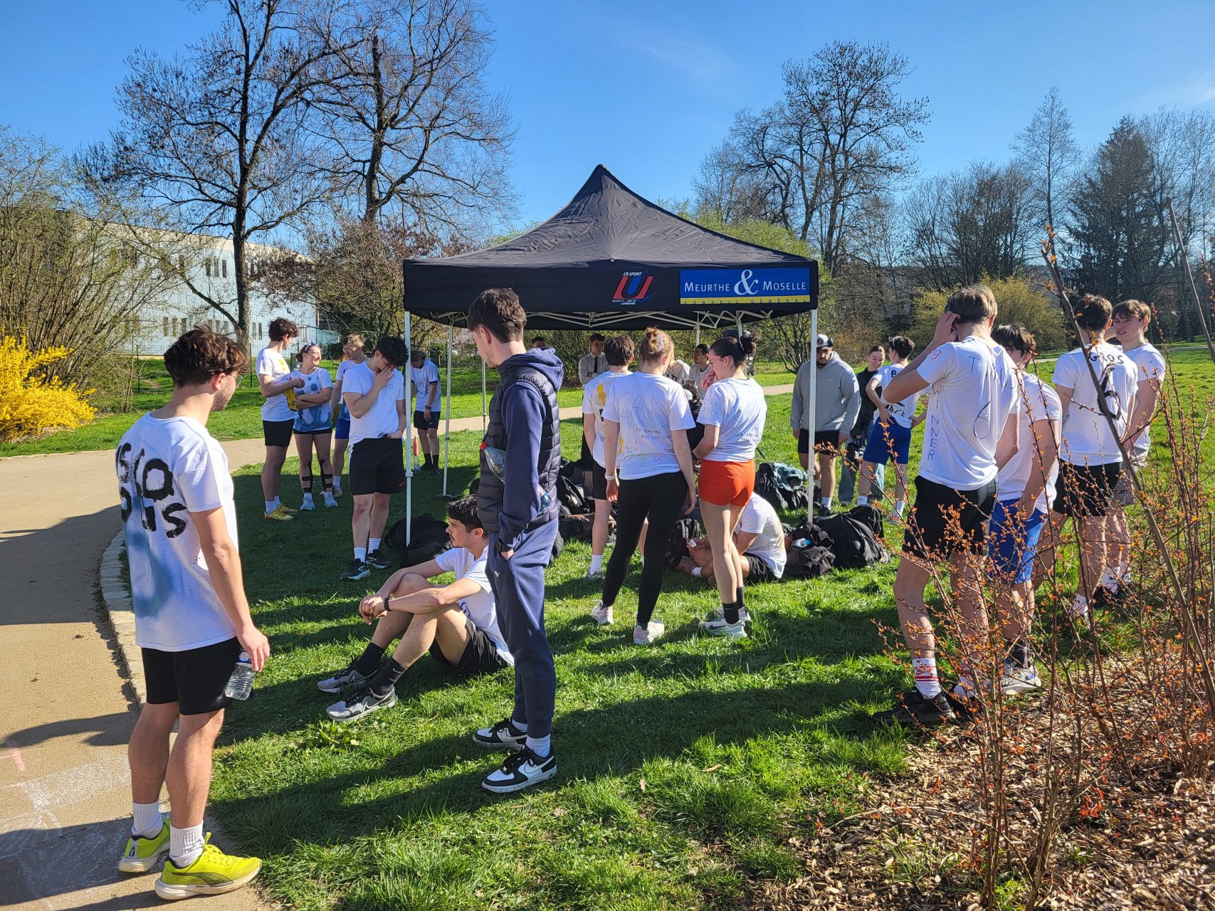 Stapsathlon – 19 mars 2026  Un biathlon revisité organisé au parc de Remicourt, avec des épreuves sollicitant la force, l’agilité, l’endurance et la rapidité.